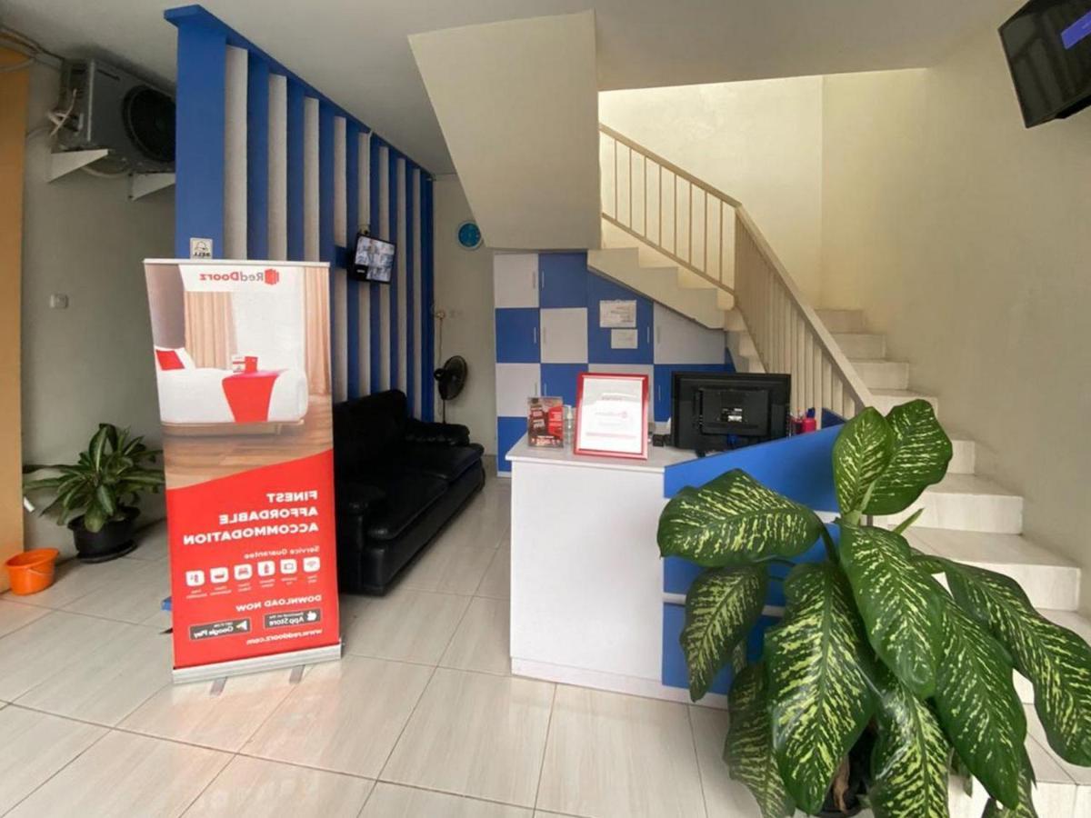 Hotel RedDoorz Syariah @ Pahlawan Sidoarjo Zewnętrze zdjęcie