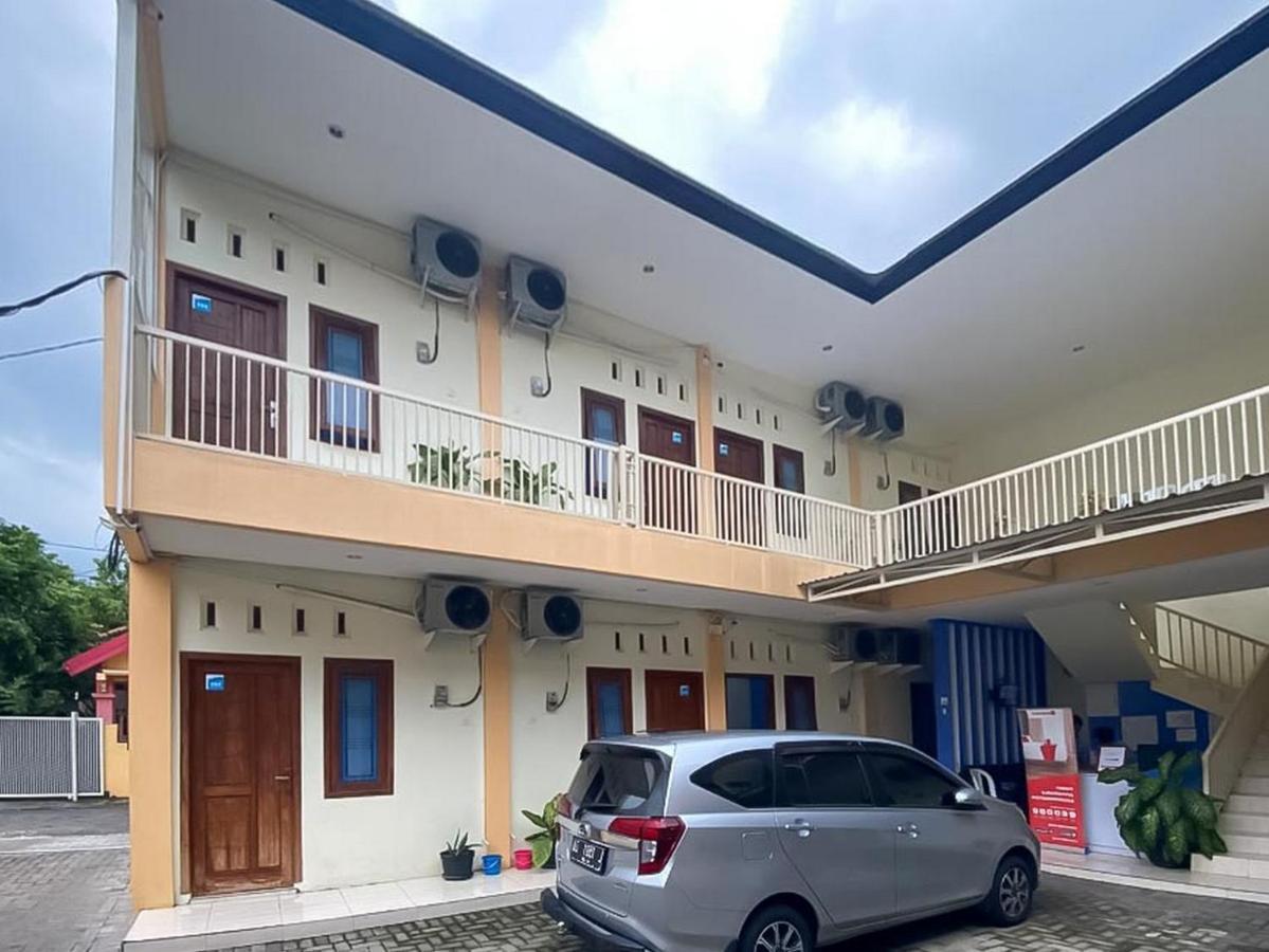 Hotel RedDoorz Syariah @ Pahlawan Sidoarjo Zewnętrze zdjęcie