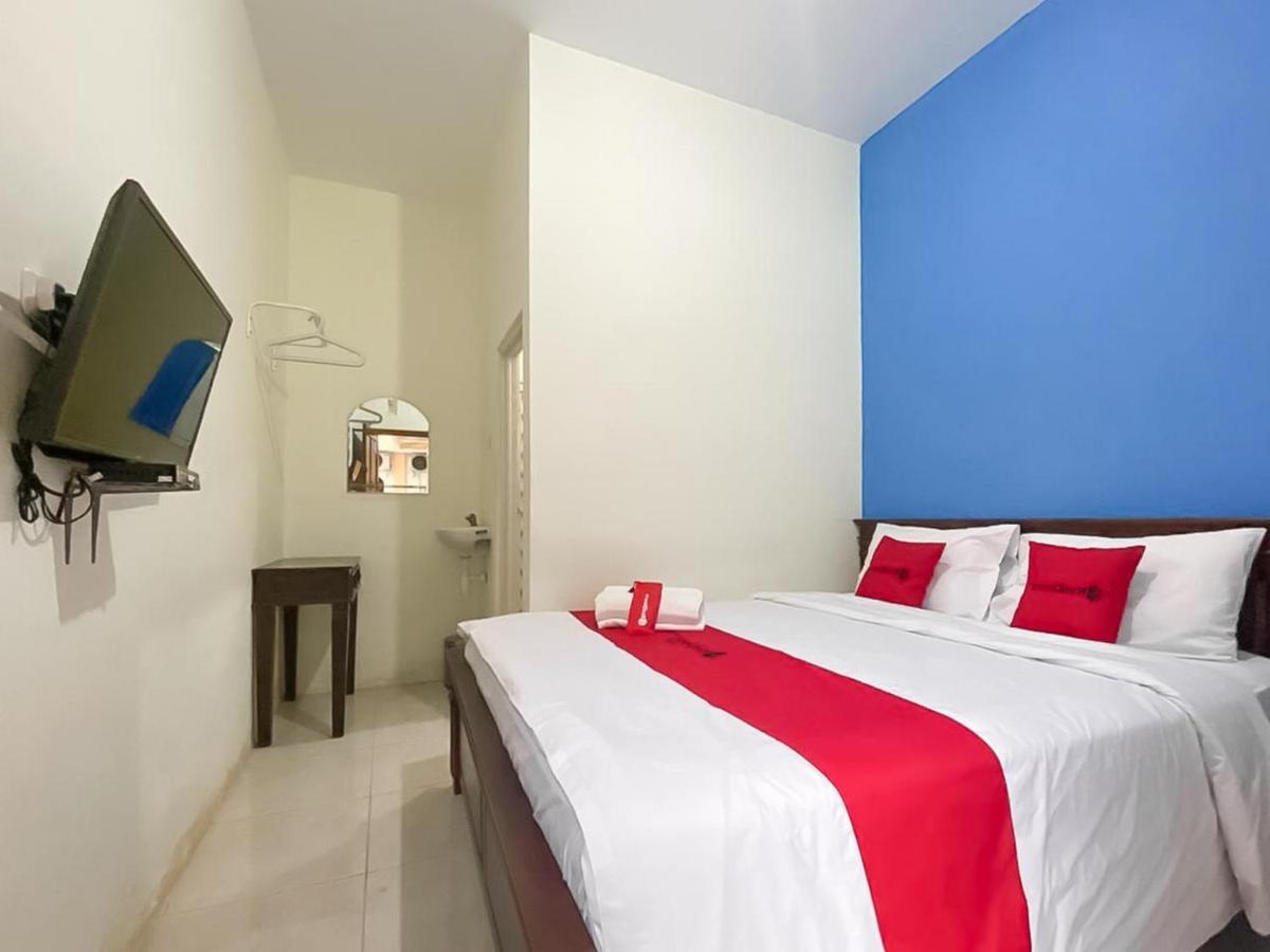 Hotel RedDoorz Syariah @ Pahlawan Sidoarjo Zewnętrze zdjęcie