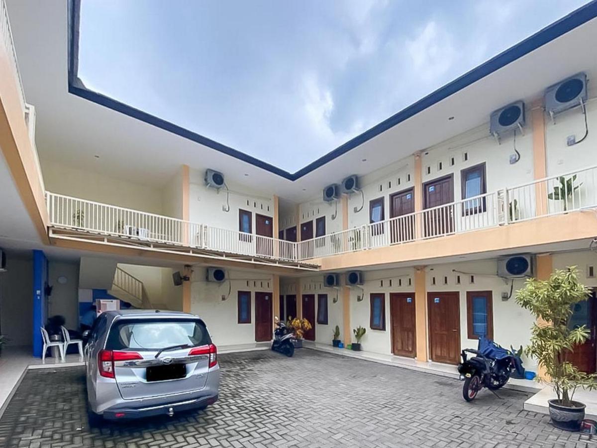 Hotel RedDoorz Syariah @ Pahlawan Sidoarjo Zewnętrze zdjęcie